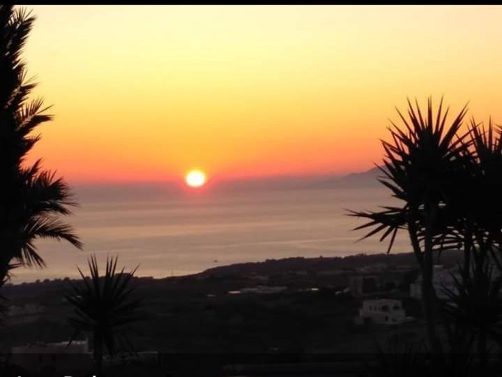 Pansion Zaharoula Hotel Fira  Exterior foto