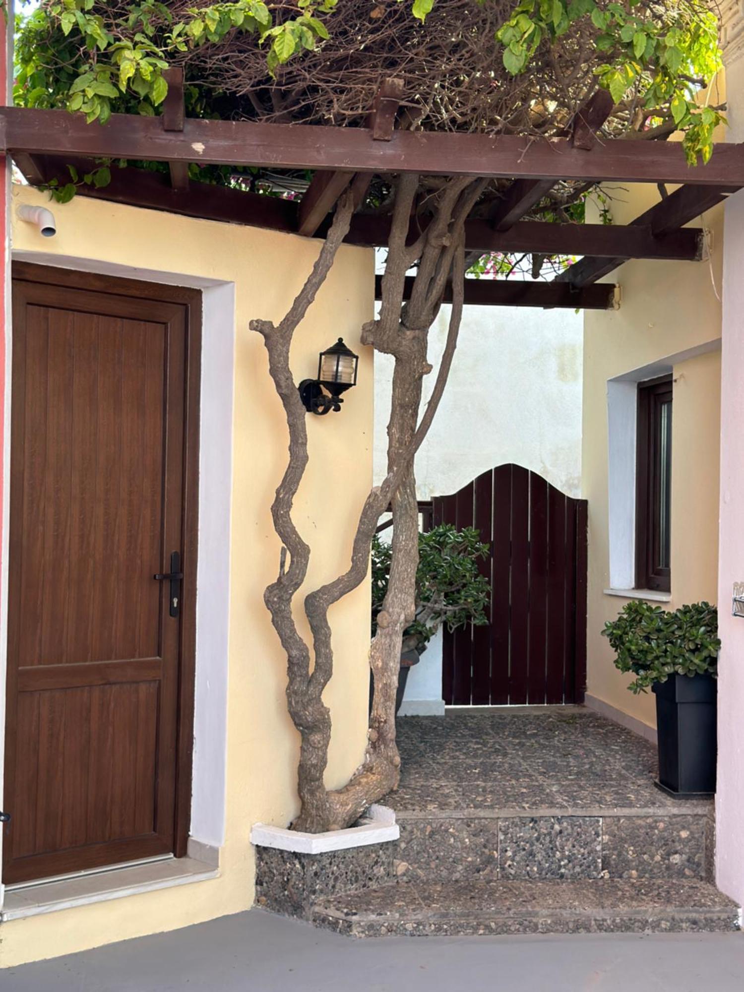 Pansion Zaharoula Hotel Fira  Exterior foto