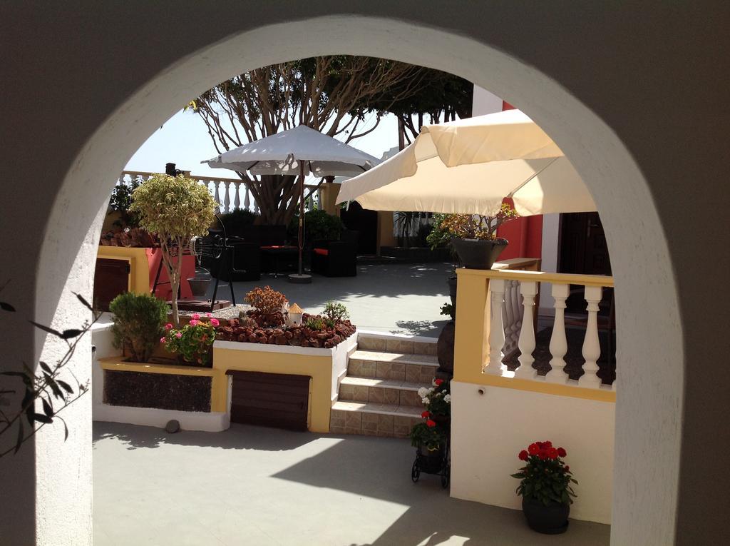 Pansion Zaharoula Hotel Fira  Exterior foto