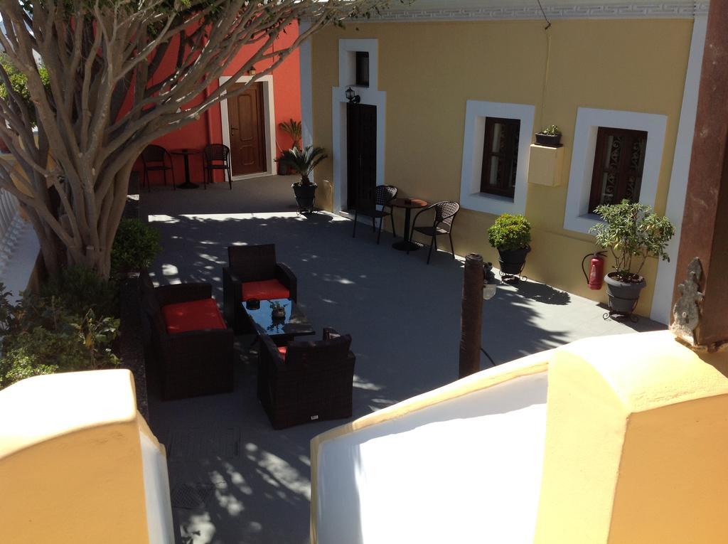 Pansion Zaharoula Hotel Fira  Exterior foto
